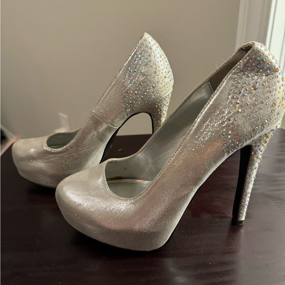Silver heels size 6